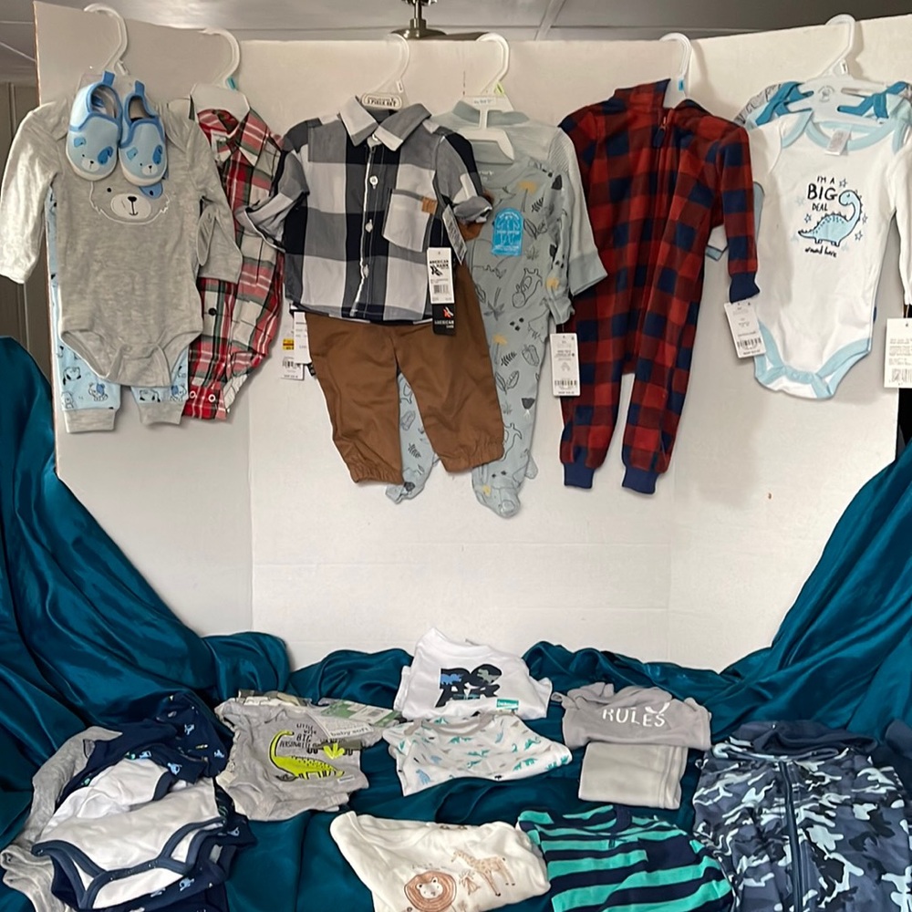 Baby clothing a lot sizes from new born to 12 months